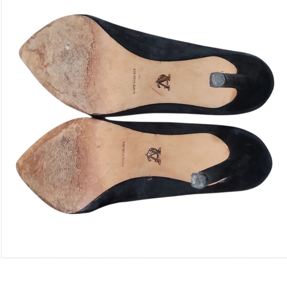Vince Camuto vc signature Black suede Gold toe Stiletto Heels pumps 6.5 - Picture 3 of 6